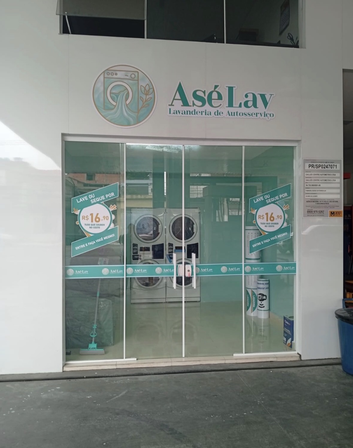 Fachada da Asé Lav, lavanderia de autosserviço de aluno SPL